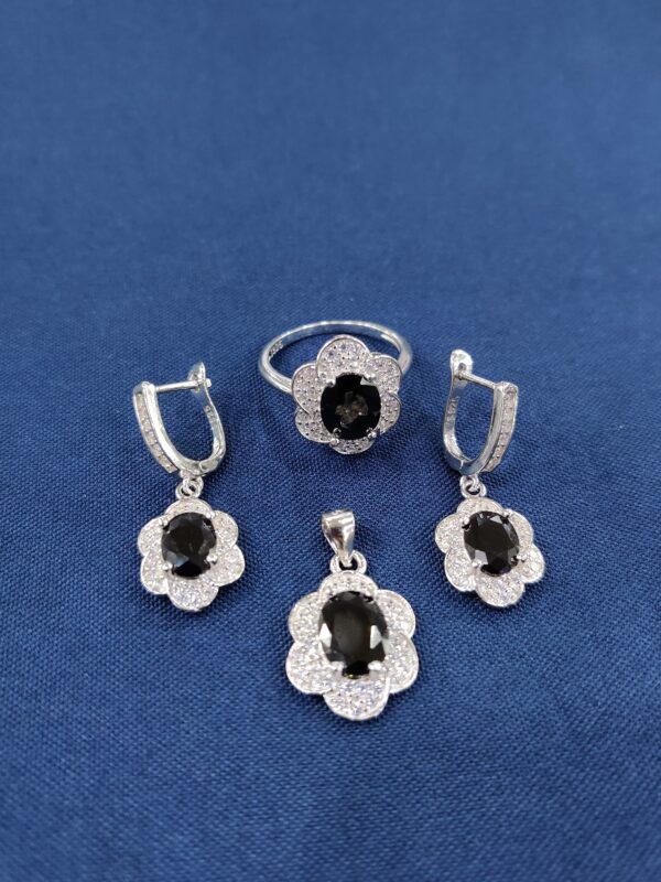 Sapphire stone female jewelry set